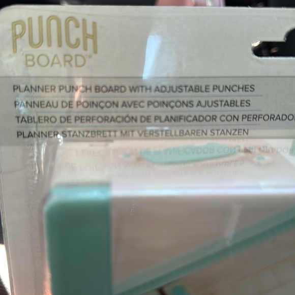Planner hole punch We R Memory Keepers Punch Board “punch holes for any planner” - Picture 7 of 12